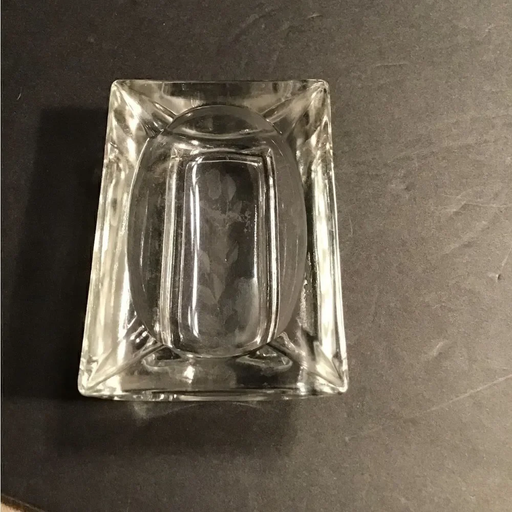 Vintage Small Etched Ashtray‎